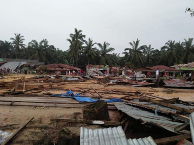 Puluhan Rumah Warga dan Satu Musala di Rohil Hancur Dihantam  Puting Beliung